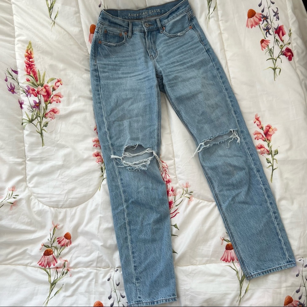 American Eagle Straight Leg Light Wash Jeans